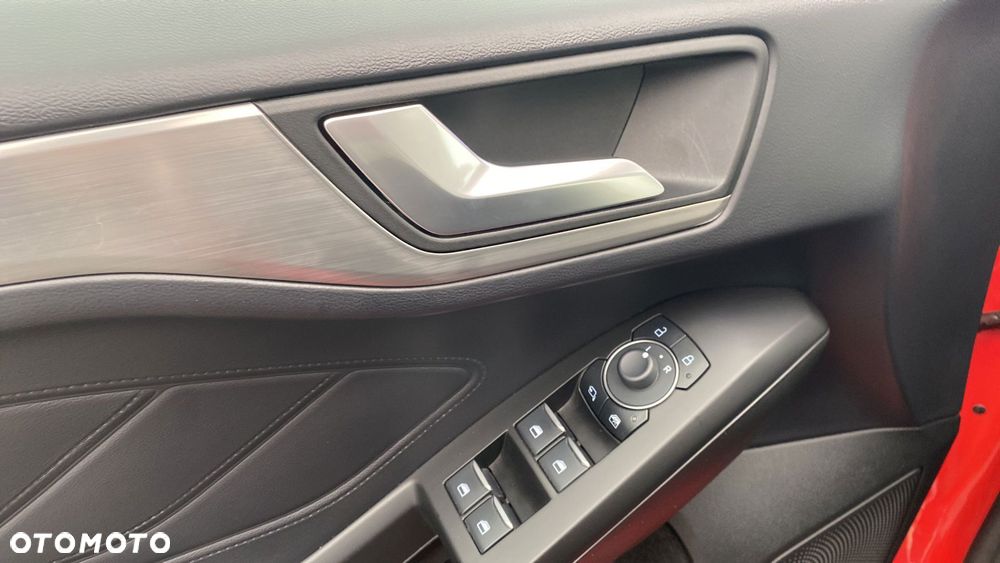 Ford Focus 1.0 EcoBoost mHEV Titanium X - 15