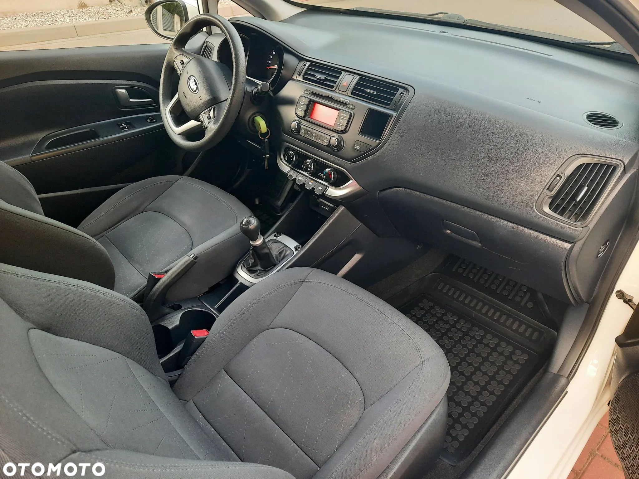 Kia Rio 1.2 Dream Team Edition - 6