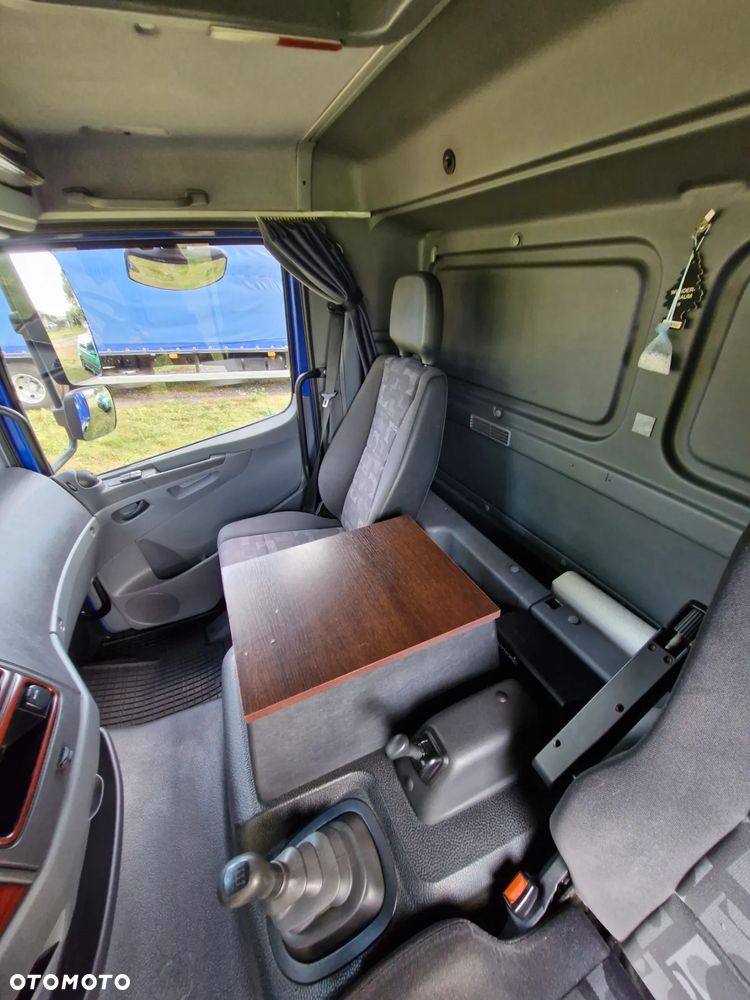 Mercedes-Benz Atego II - 21