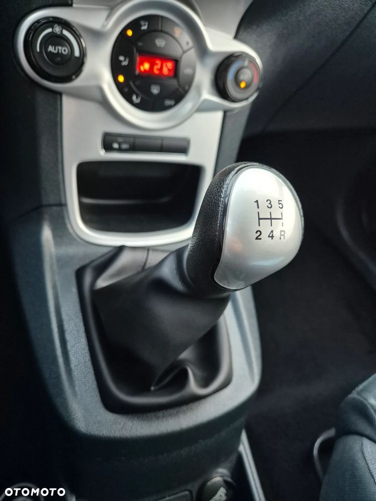 Ford Fiesta 1.4 Sport - 12