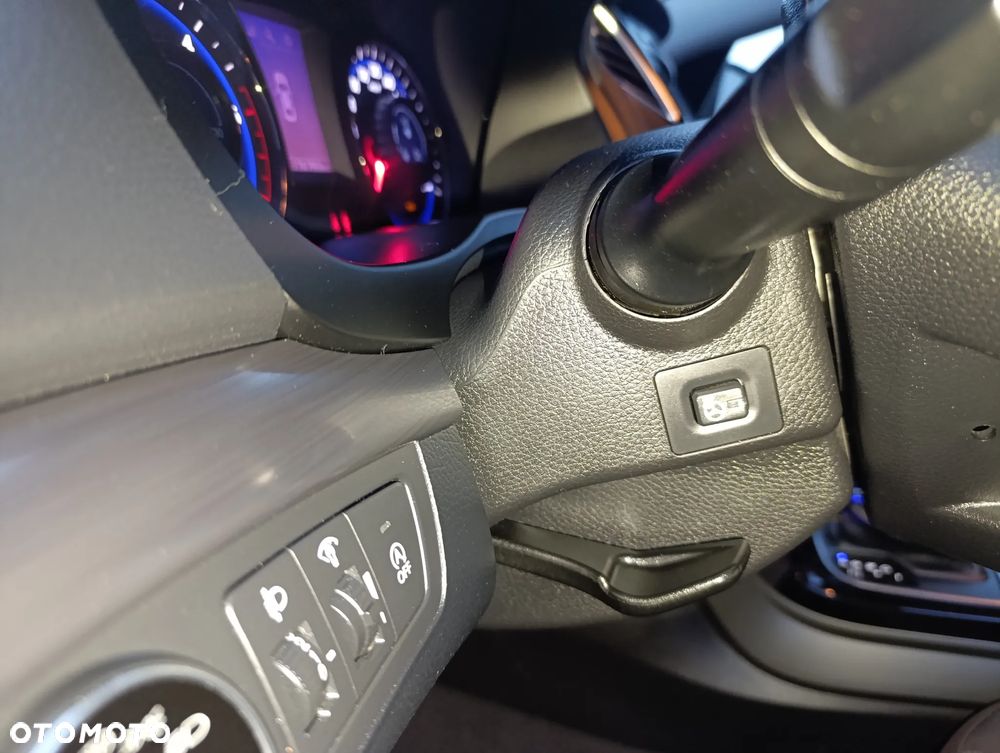 Hyundai i40 Kombi 1.7 CRDi DCT Trend - 36