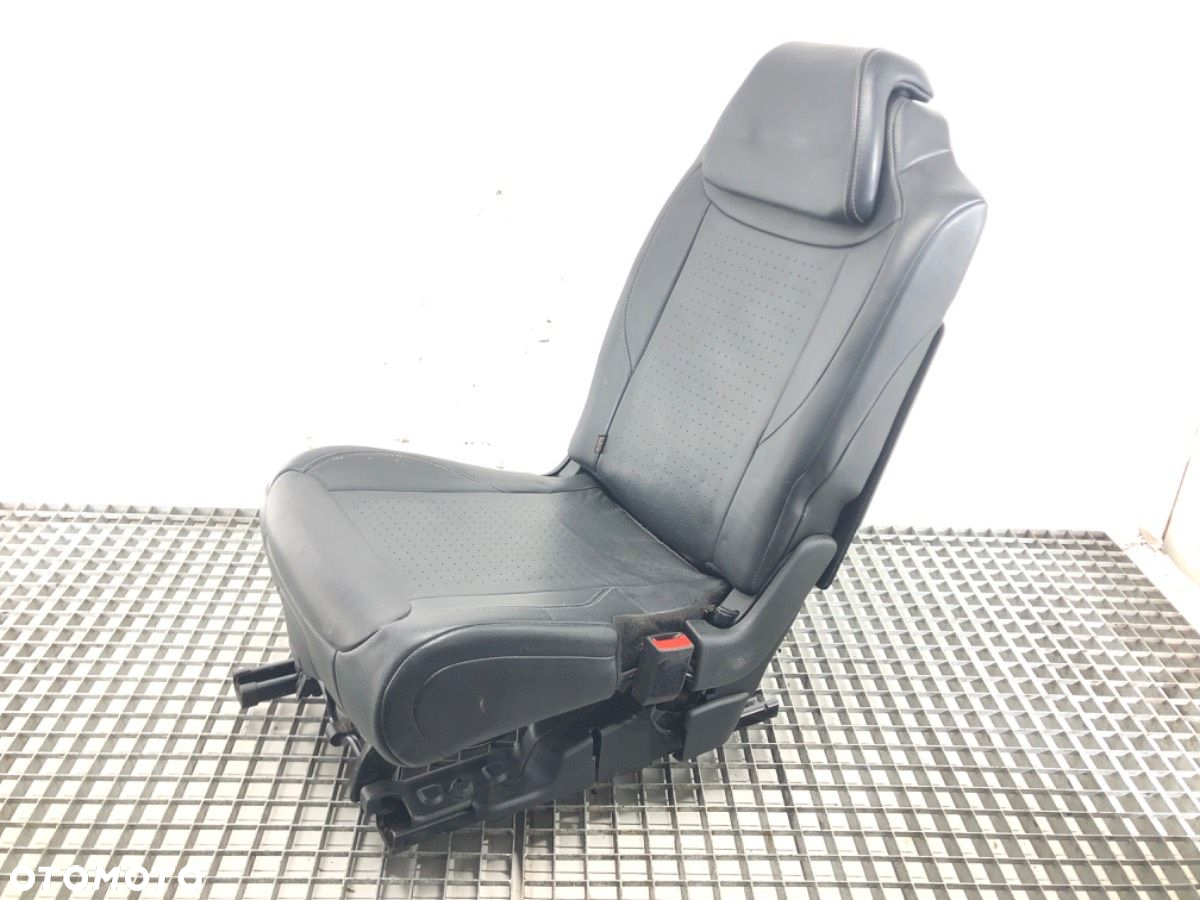 FOTEL TYLNY - 152.00 PLN - CITROEN C4 GRAND PICASSO I (UA_) 2006 - 2013 2.0 i 16V 103 kW [140 KM] - 5