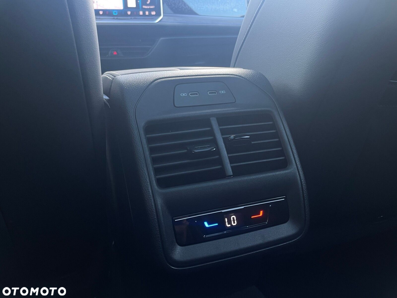 Volkswagen Passat - 31