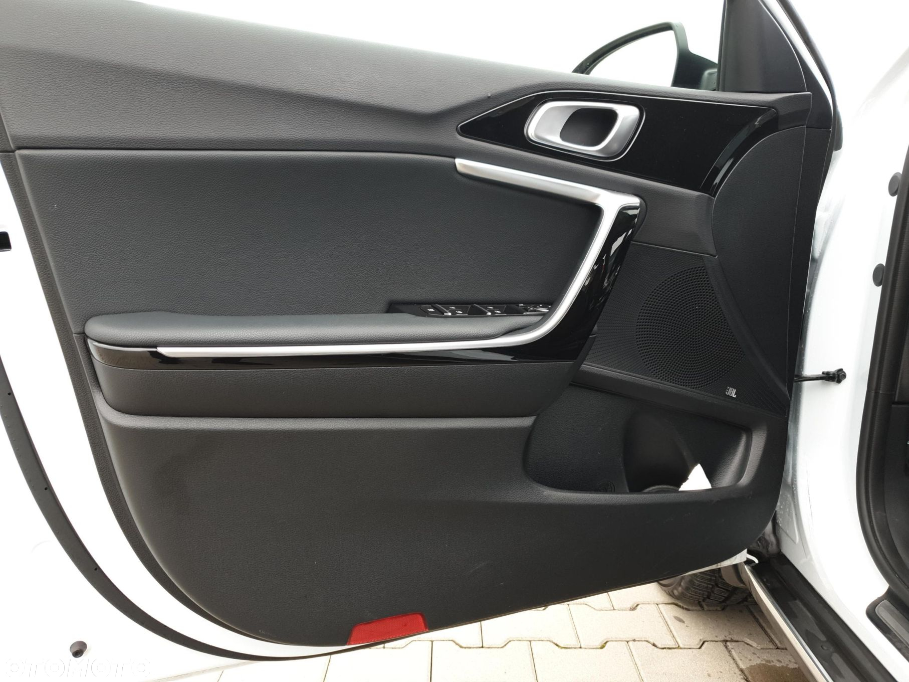 Kia XCeed - 10