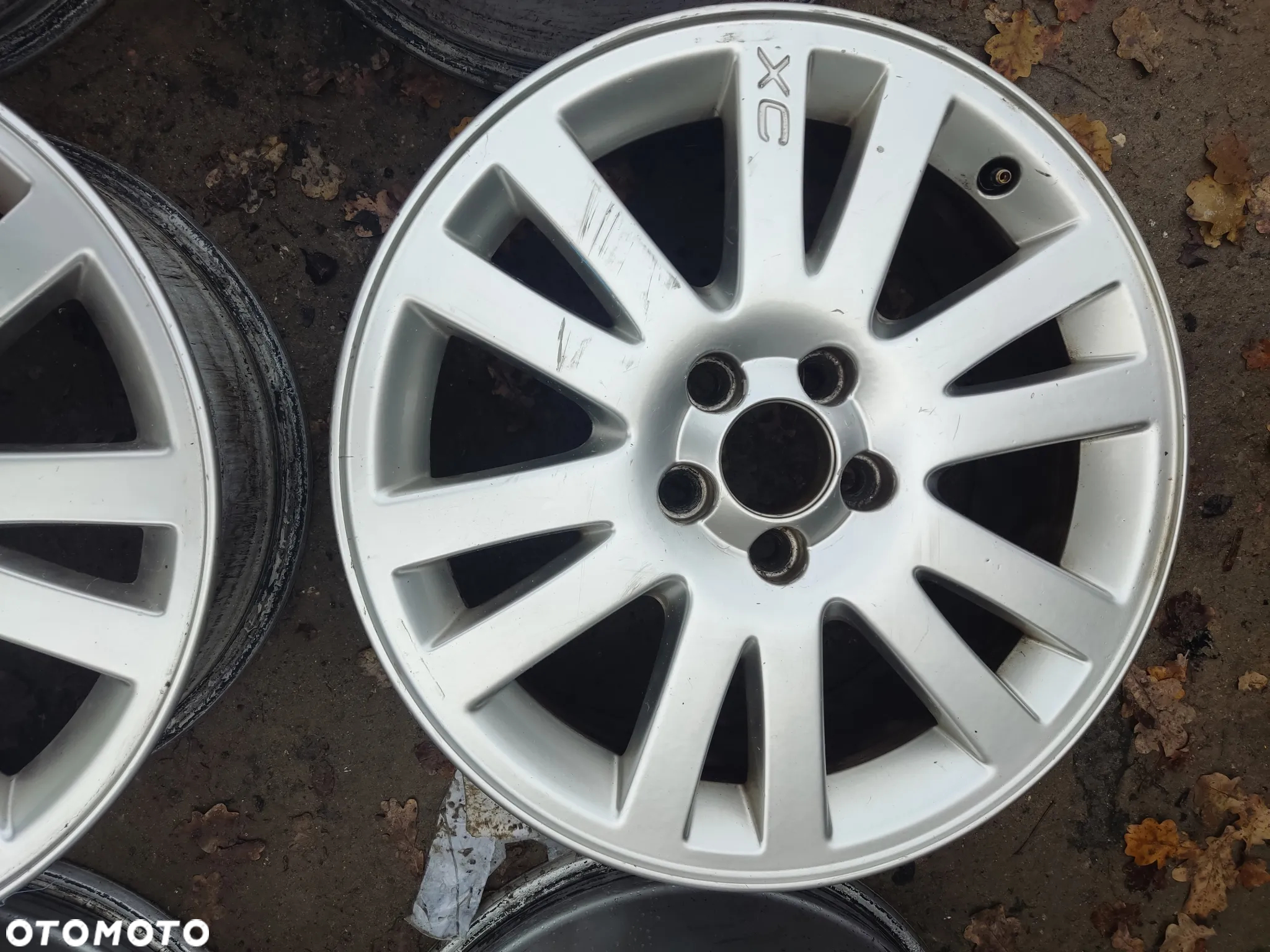 Felgi aluminiowe Volvo 17 cali 5x108 30643772 - 4