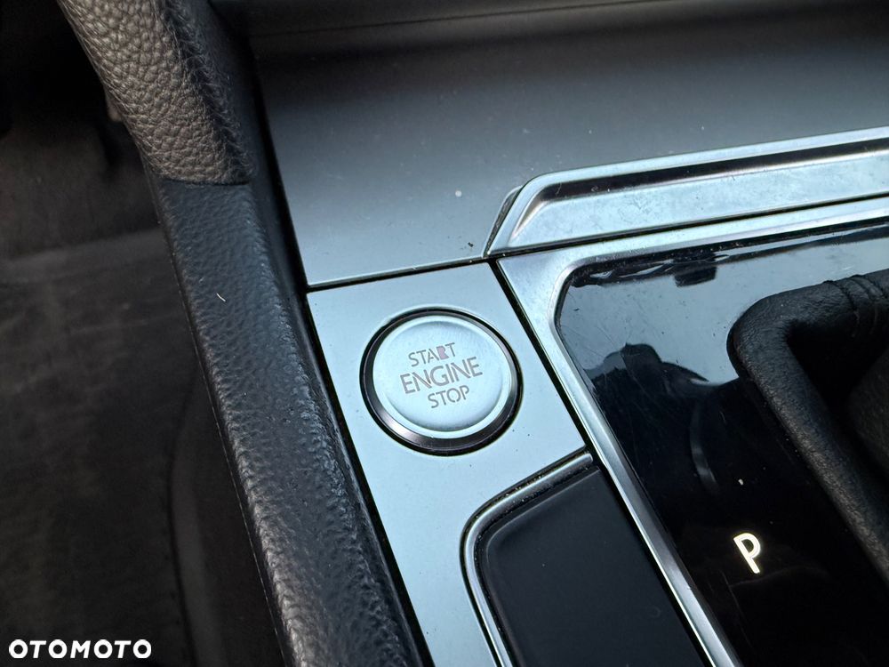 Volkswagen Passat 2.0 TDI BMT Highline DSG7 - 27