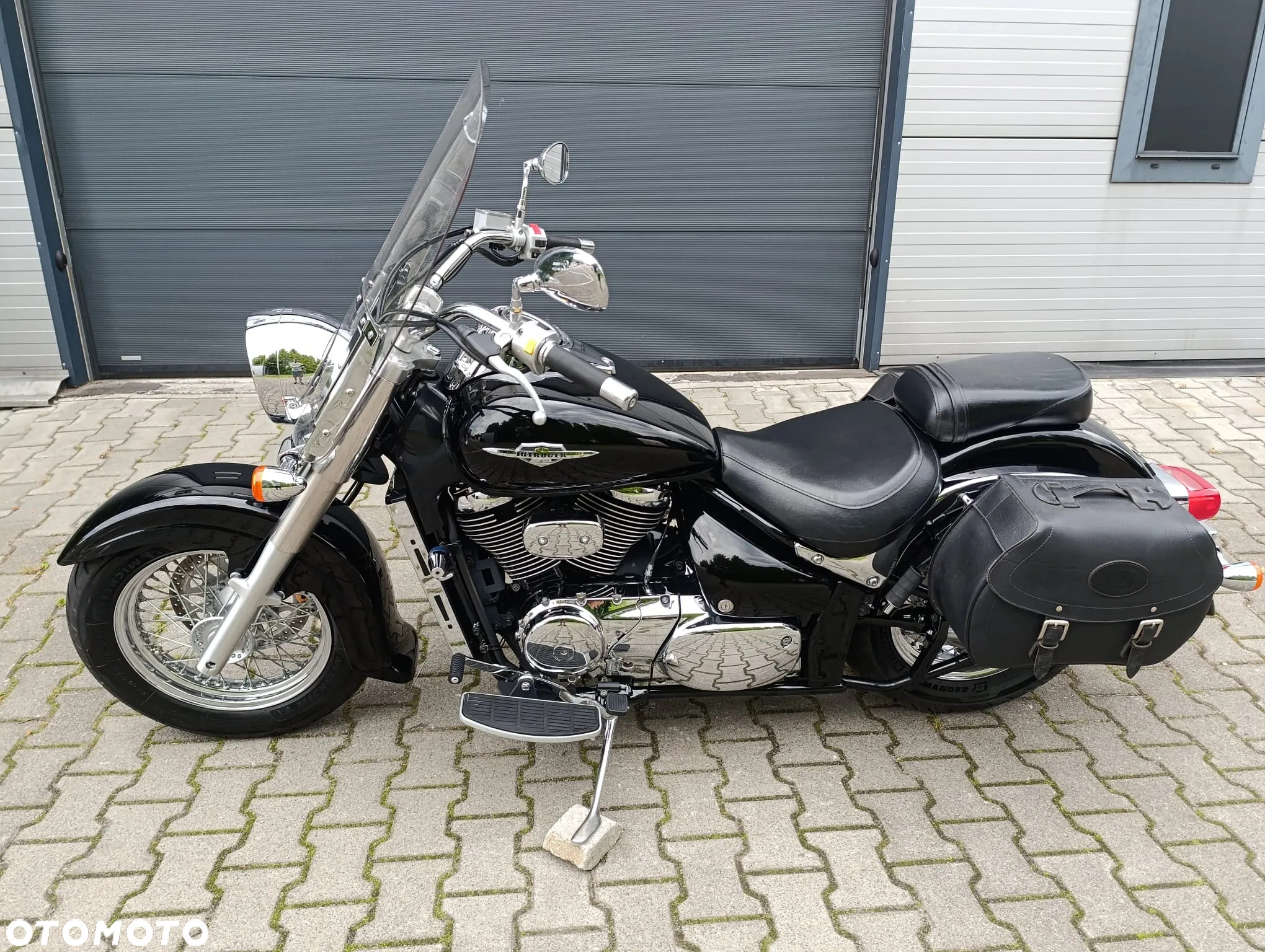 Suzuki Intruder - 7