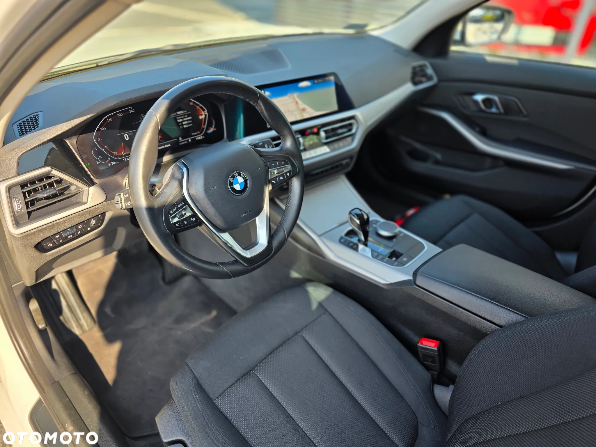 BMW Seria 3 318i Sport - 25