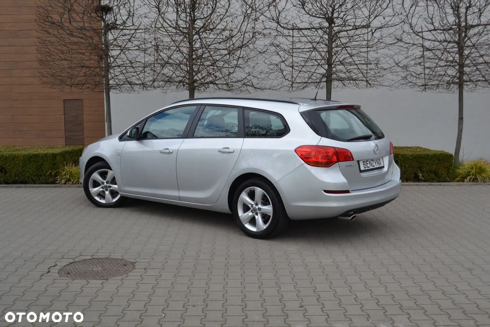 Opel Astra - 4