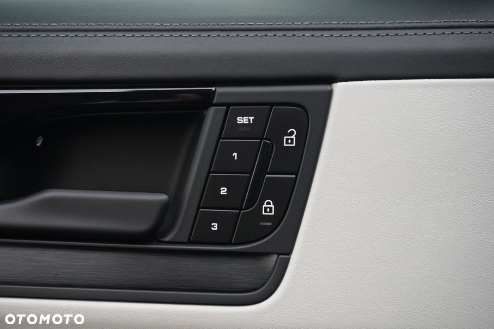 Porsche Cayenne GTS - 18