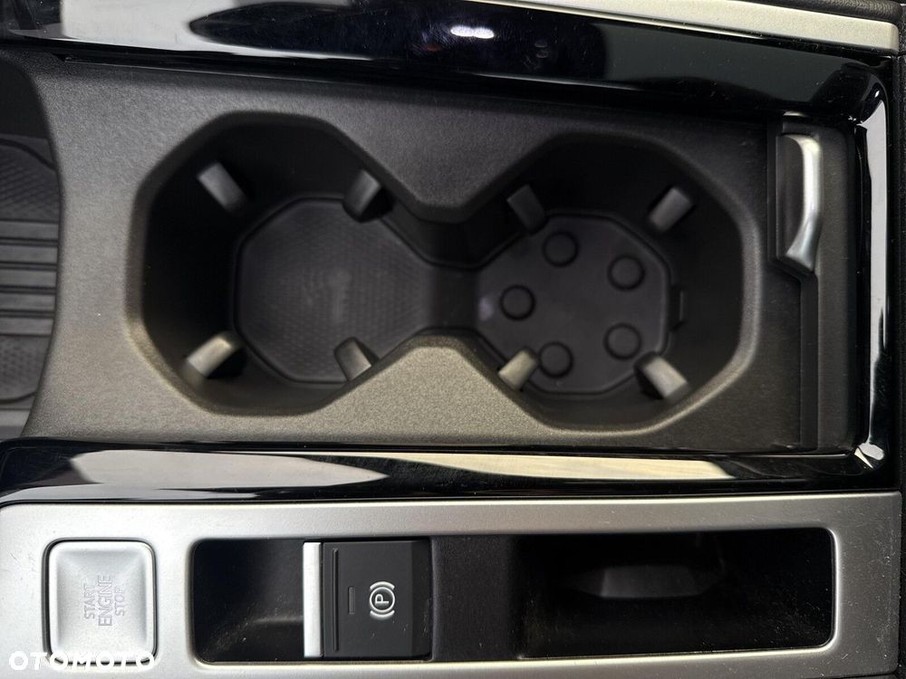 Volkswagen Passat Variant 2.0 TDI SCR 4Mot R-Line DSG - 21