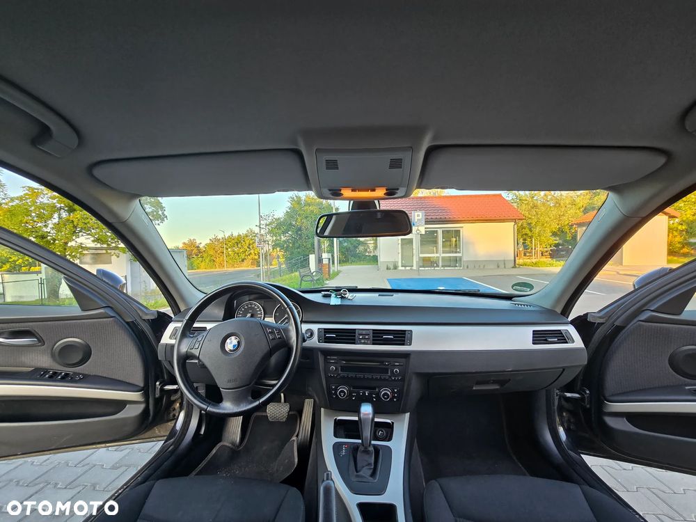 BMW Seria 3 318d DPF Edition Sport - 20