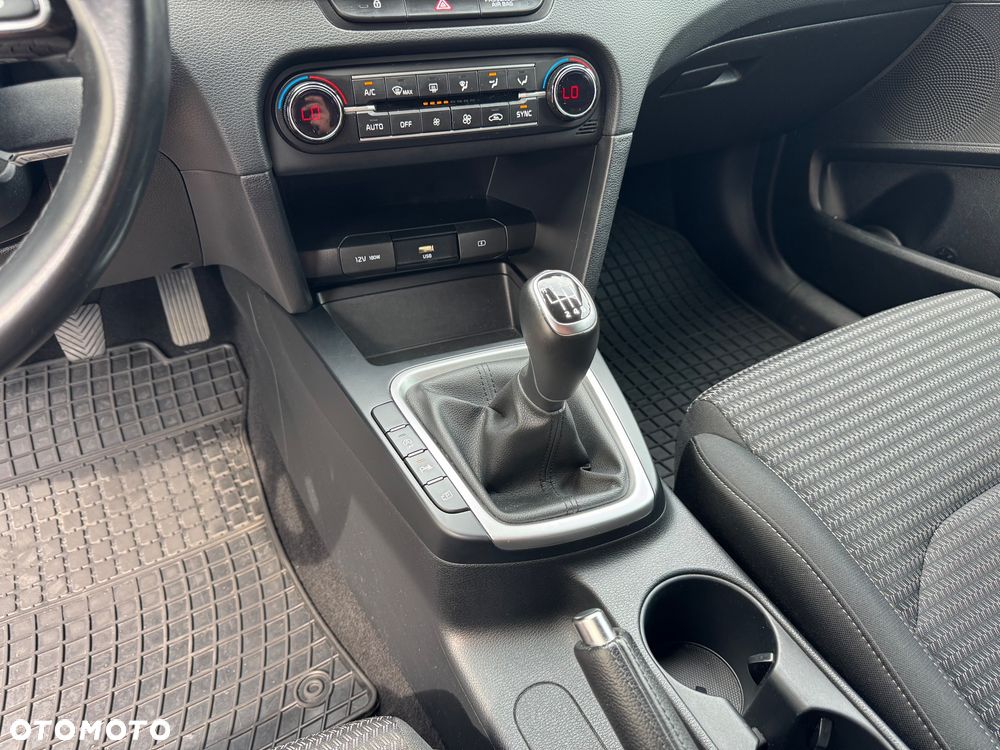 Kia Ceed 1.5 T-GDI M - 24