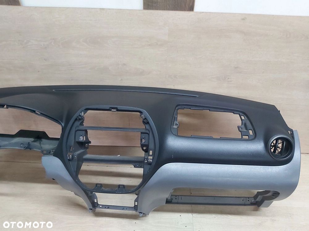 Toyota Rav4 II XA20 deska rozdzielcza kokpit - 2
