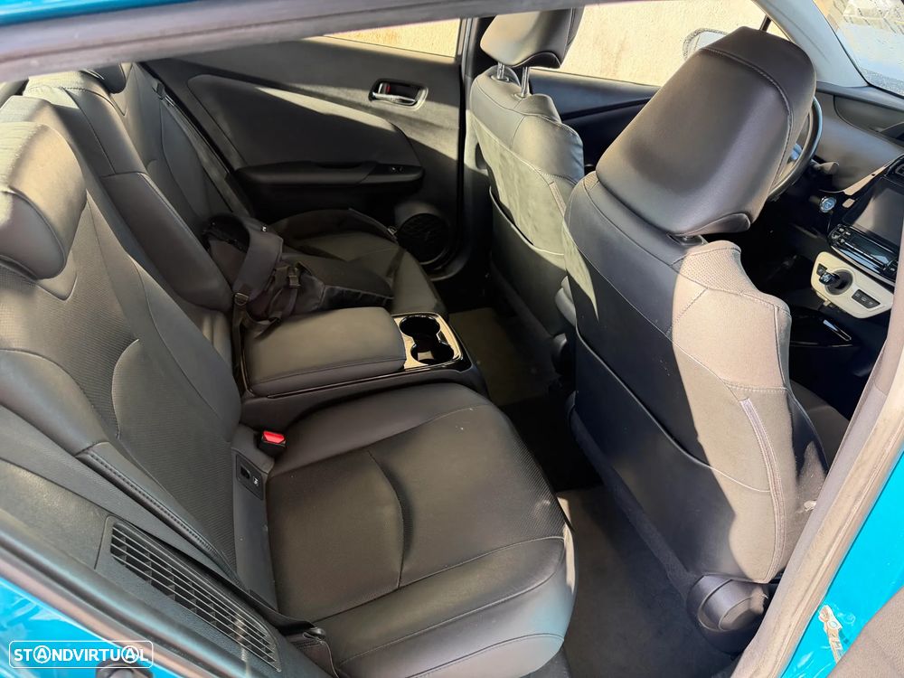 Toyota Prius 1.8 Plug-In Premium - 11