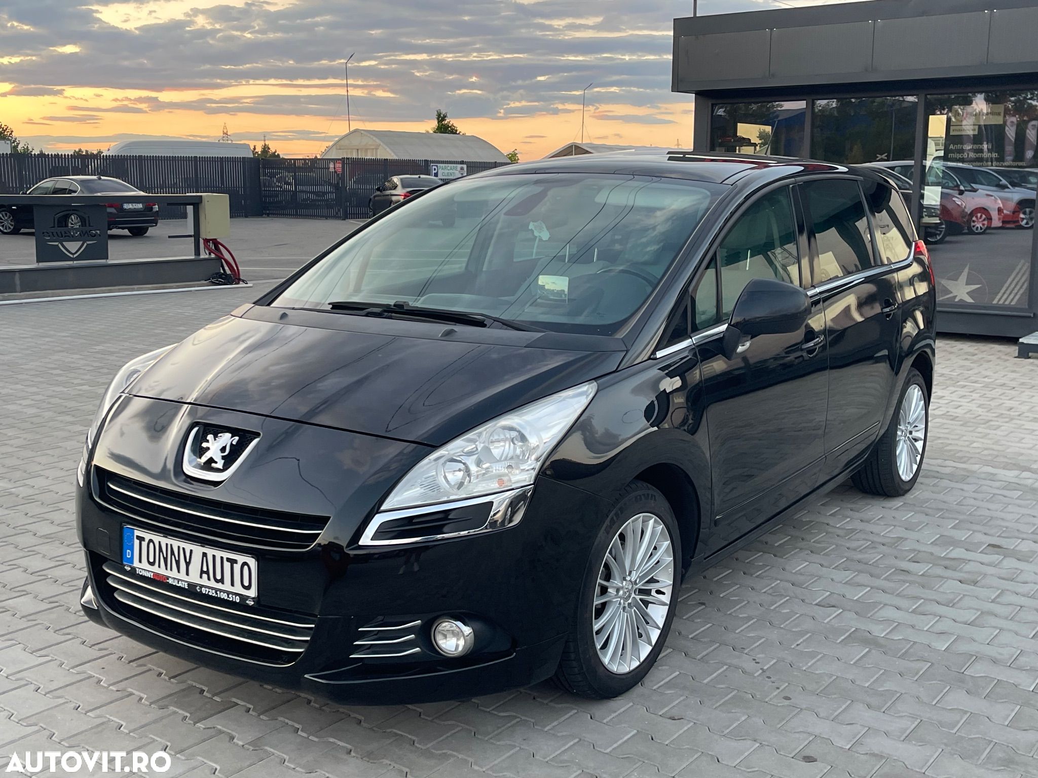 Peugeot 5008 1.6 HDI Confort Pack - 1