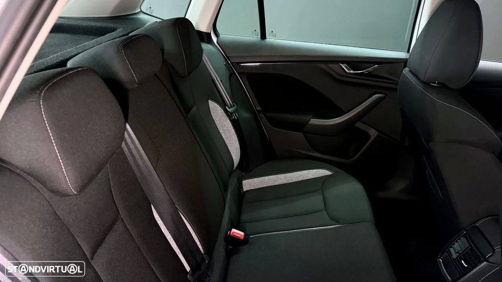 Skoda Kamiq 1.0 TSI Style DSG - 42