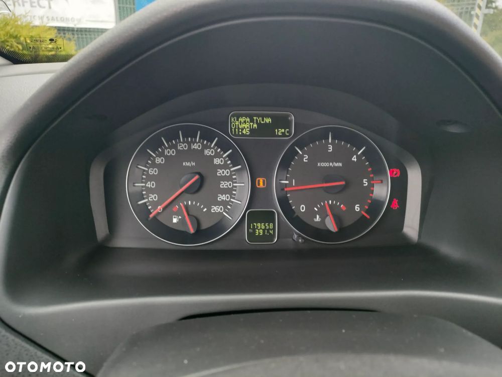 Volvo V50 D2 Momentum - 27