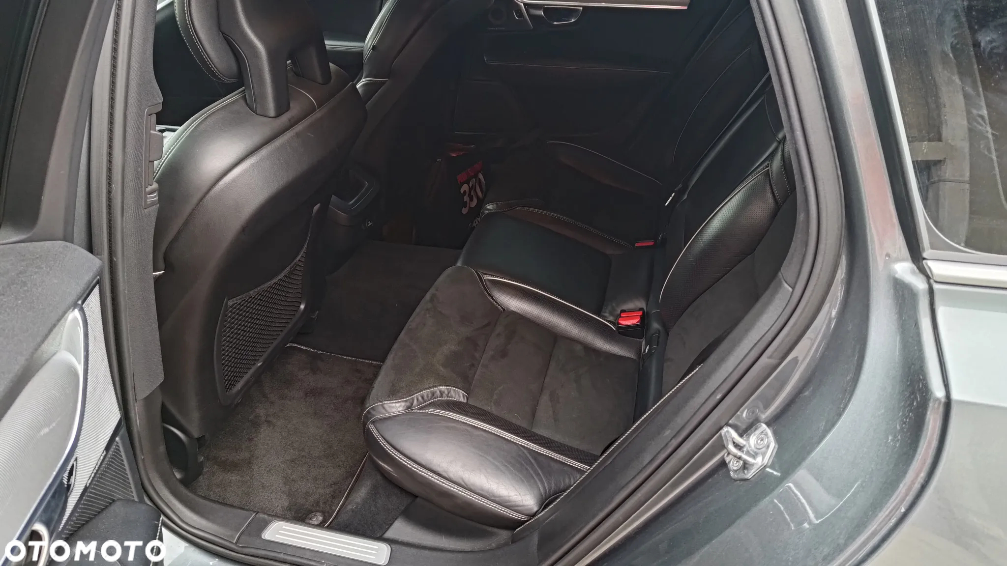 Volvo V90 D4 Geartronic R Design - 17