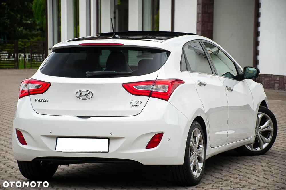 Hyundai i30 blue 1.6 CRDi Trend - 11