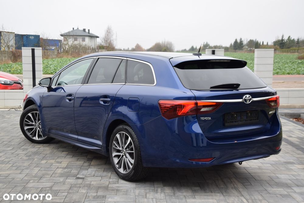 Toyota Avensis - 5