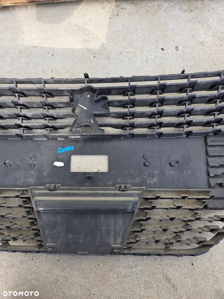 Grill Atrapa kratka zderzaka przedniego Peugeot 208 II - 10