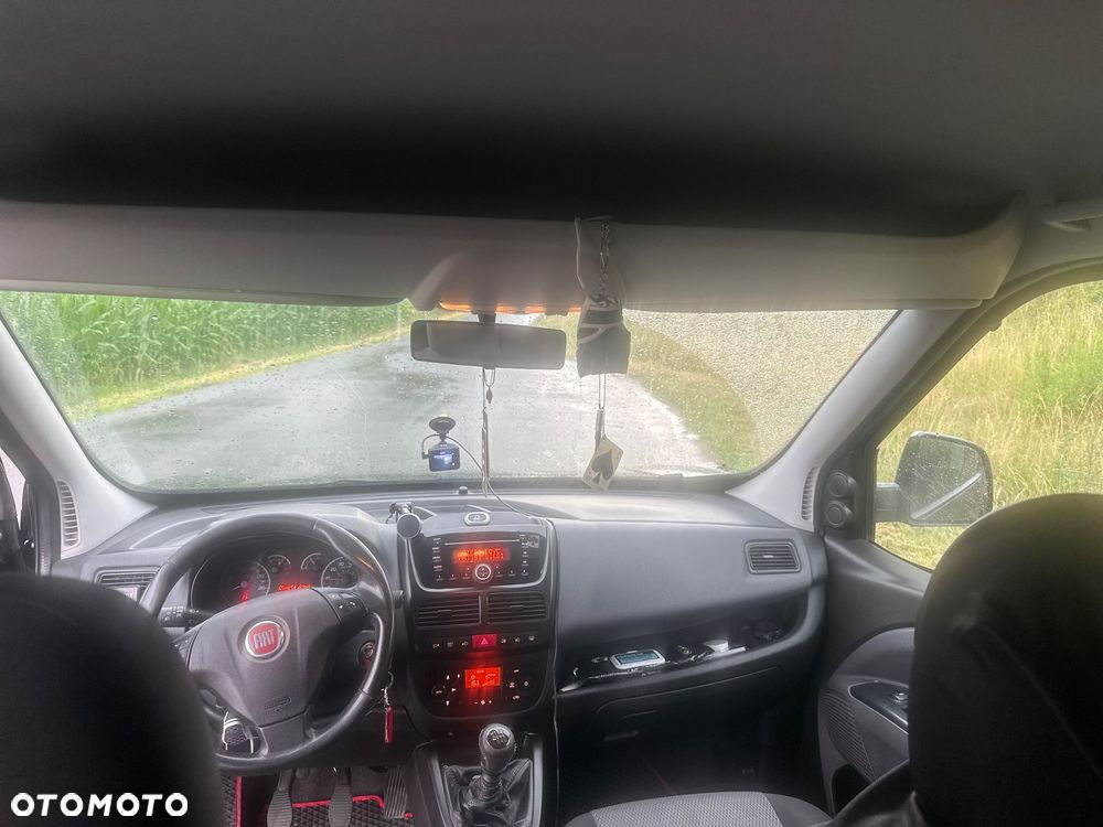 Fiat Doblo 2.0 Multijet 16V Emotion - 12