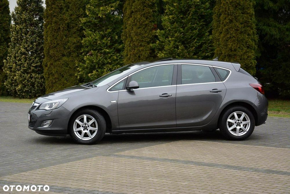 Opel Astra 1.4 Turbo Cosmo - 12