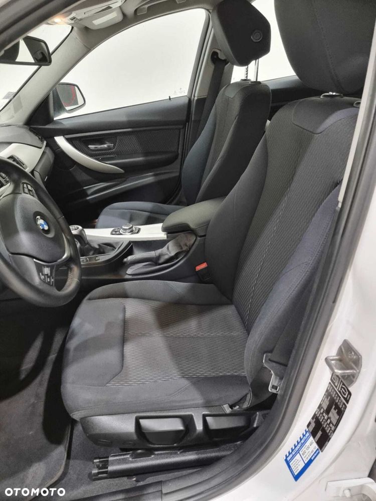 BMW Seria 3 - 19