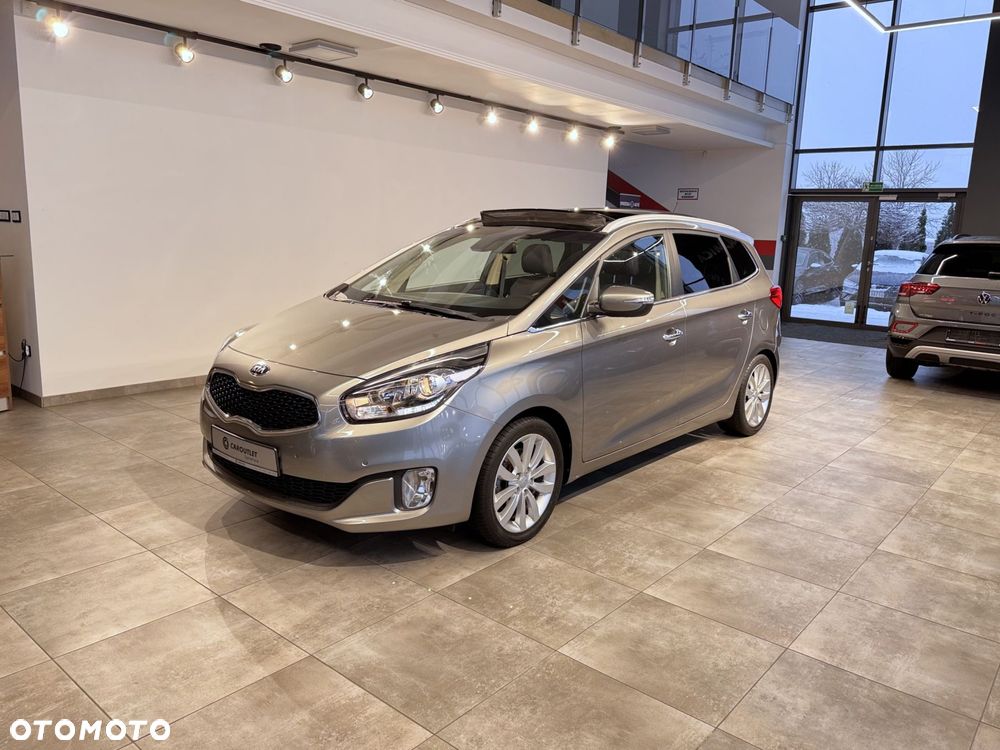 Kia Carens - 5