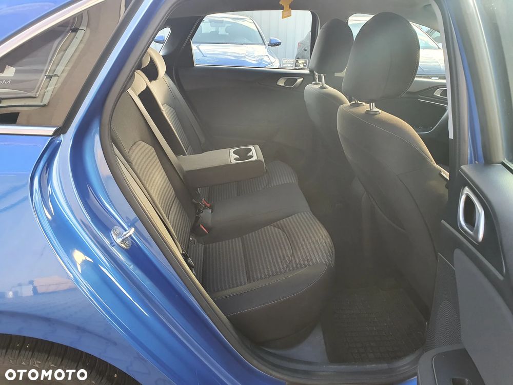 Kia Ceed - 23