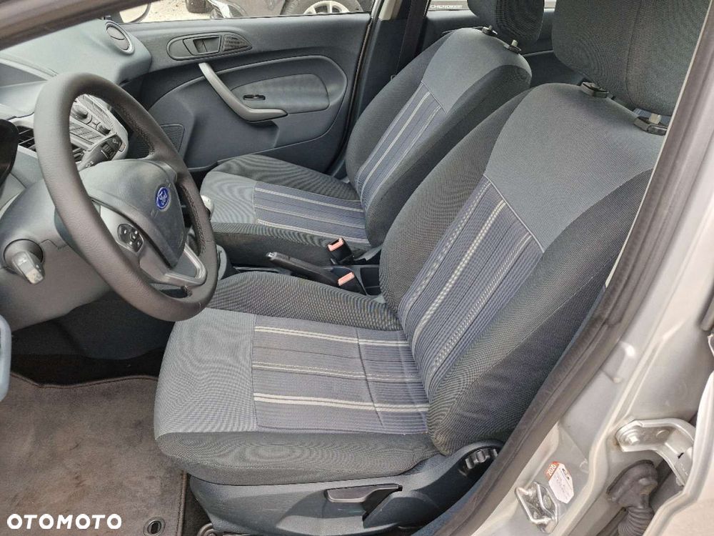 Ford Fiesta - 14