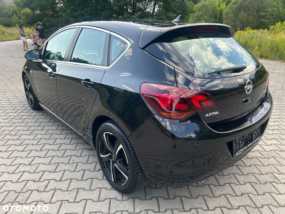 Opel Astra 1.6 Turbo - 7
