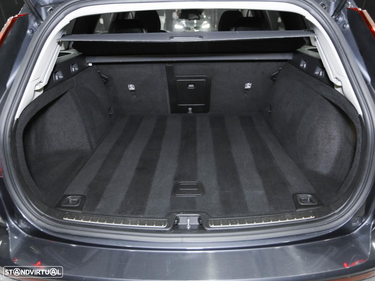 Volvo V60 2.0 D3 Momentum Geartronic - 21