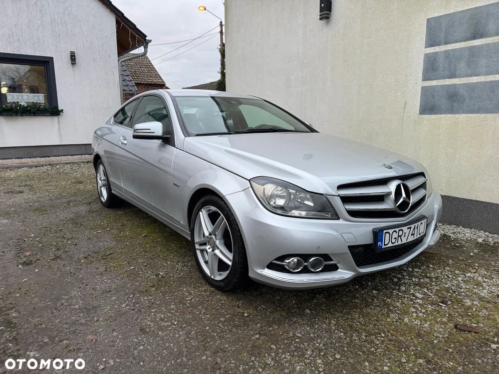 Mercedes-Benz Klasa C 180 BlueEFFICIENCY 7G-TRONIC - 2