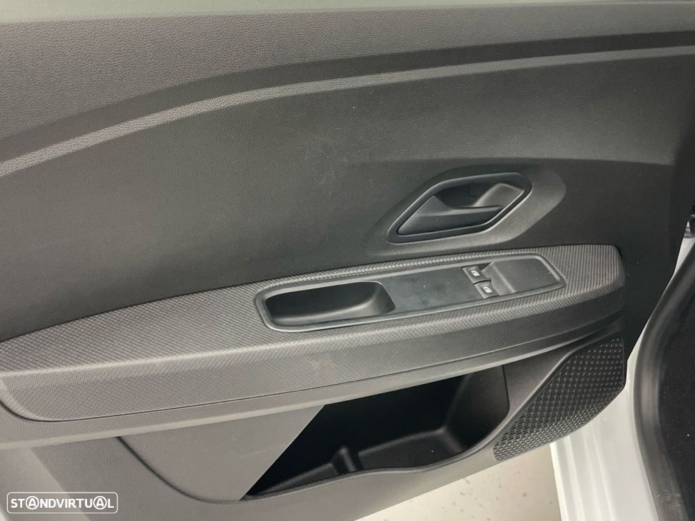 Dacia Sandero 1.0 SCe Essential - 17