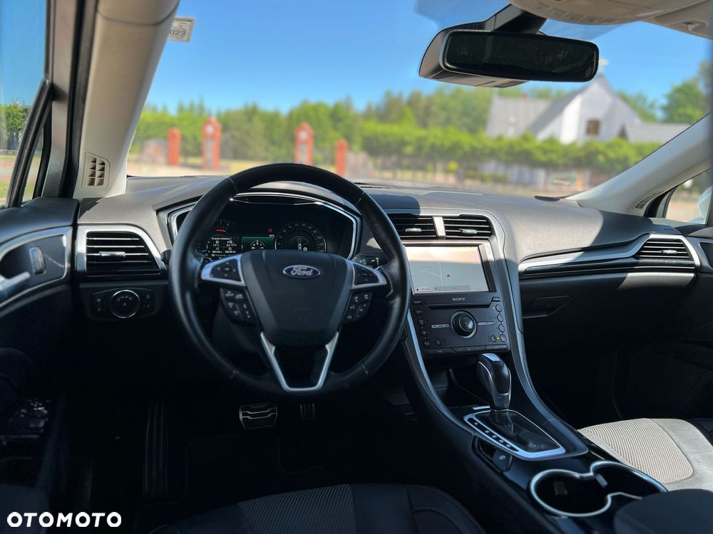 Ford Mondeo 2.0 EcoBoost STart-Stopp Autom ST-Line - 16