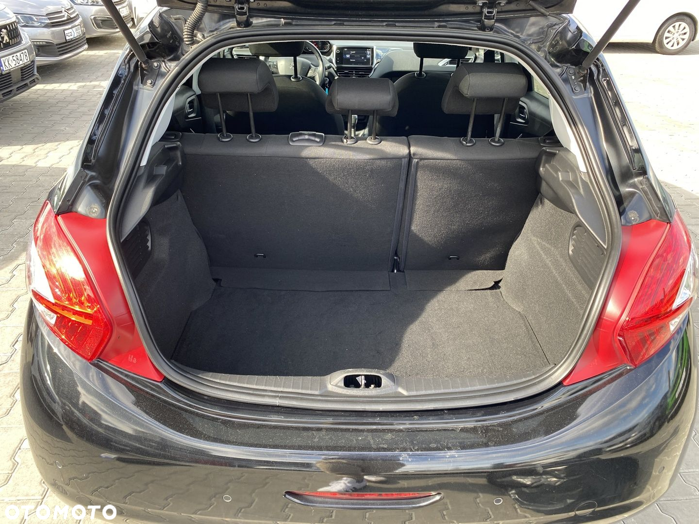 Peugeot 208 1.2 PureTech Allure - 16