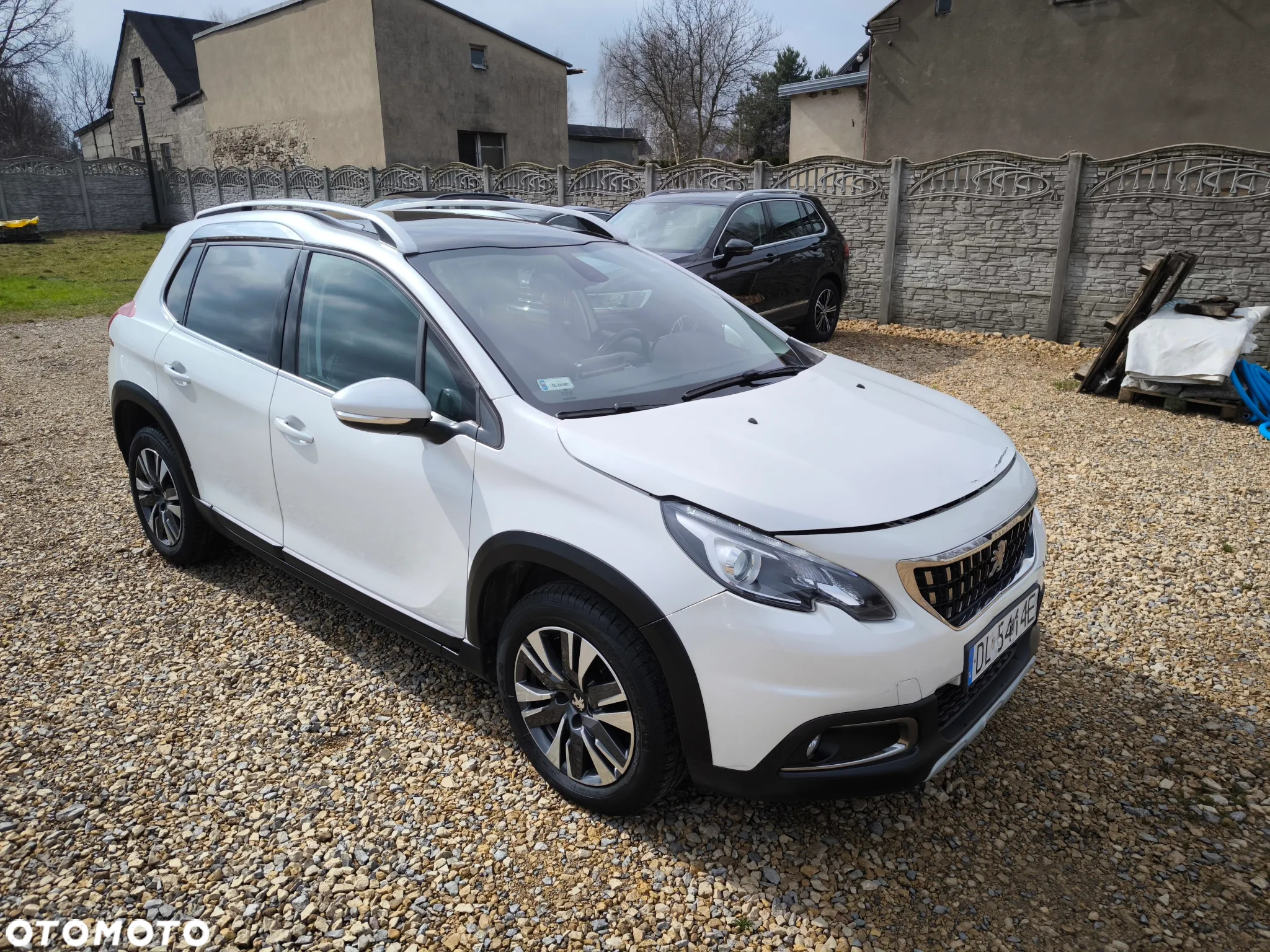 Peugeot 2008 - 8