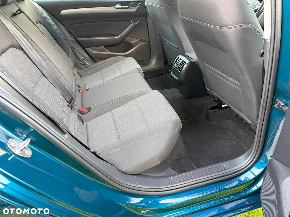 Volkswagen Passat 2.0 TDI EVO Business DSG - 15