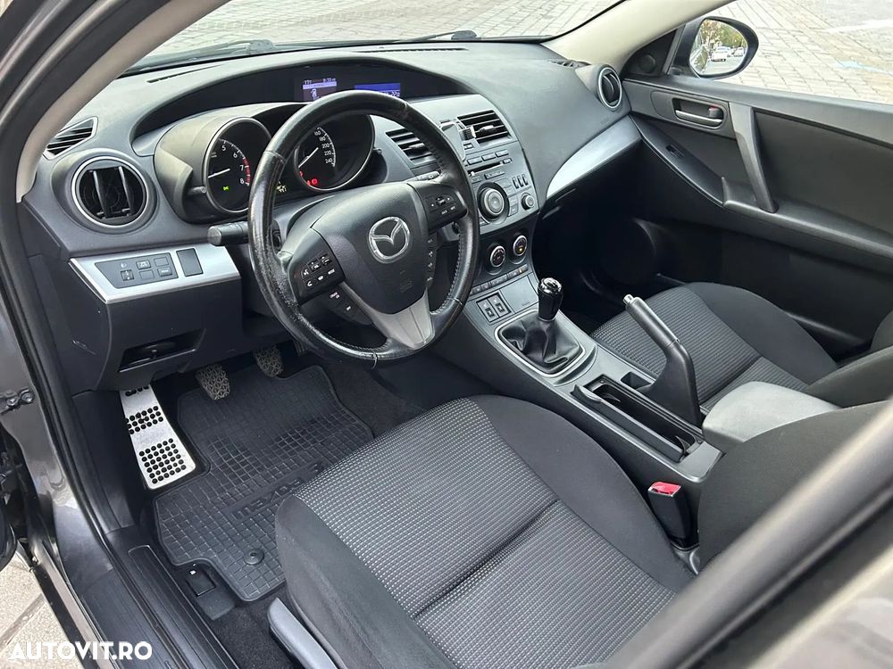 Mazda 323 - 3
