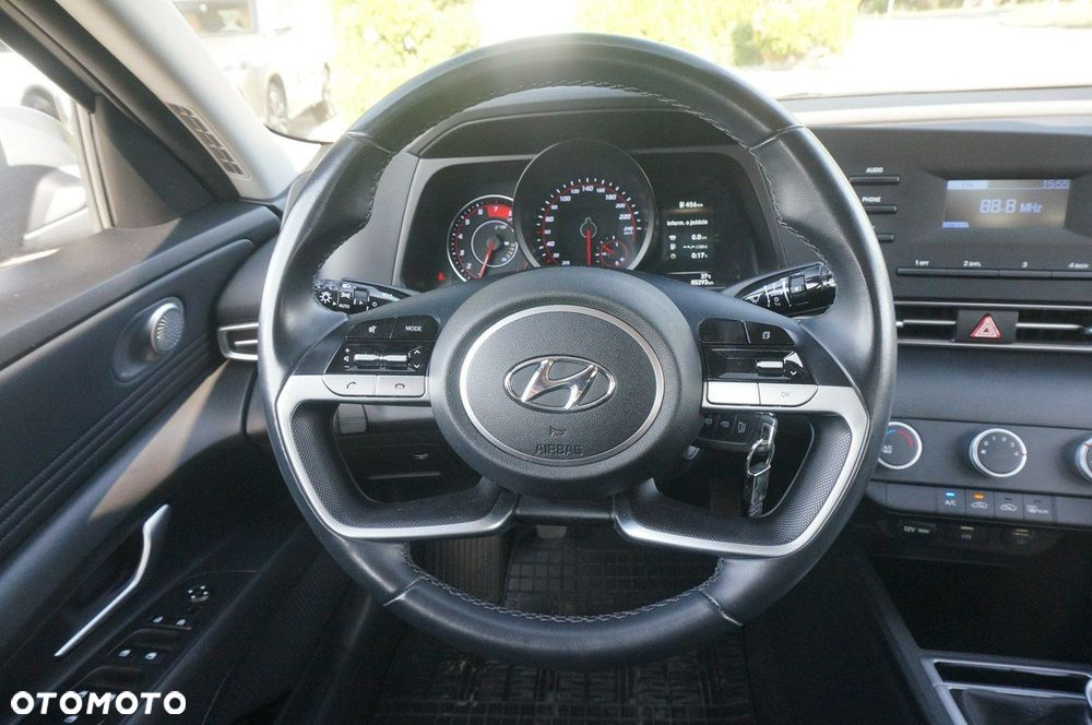 Hyundai Elantra 1.6 Modern - 12