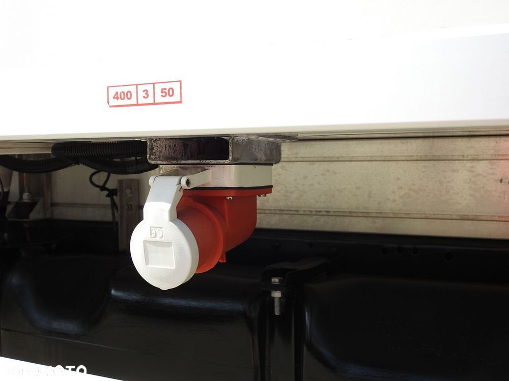 Iveco DAILY 35C15 KONTENER CHŁODNIA -12*C ZASILANIE 230V BLIŹNIACZE KOŁA  150KM - 27