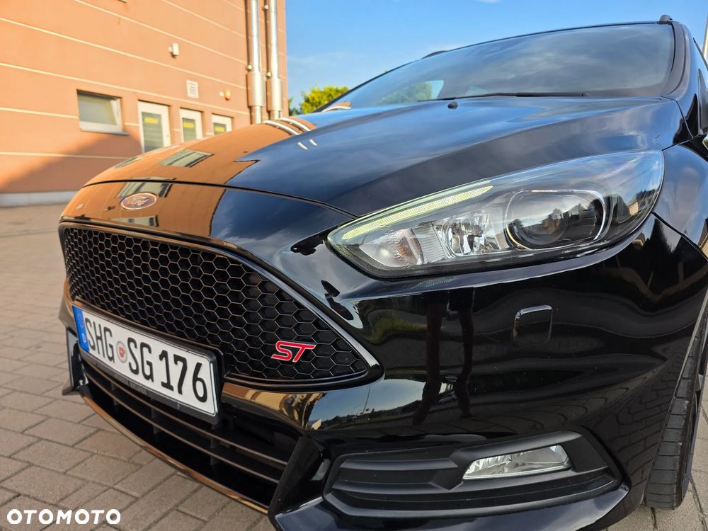 Ford Focus 2.0 TDCi ST mit Leder-Sport-Paket - 5
