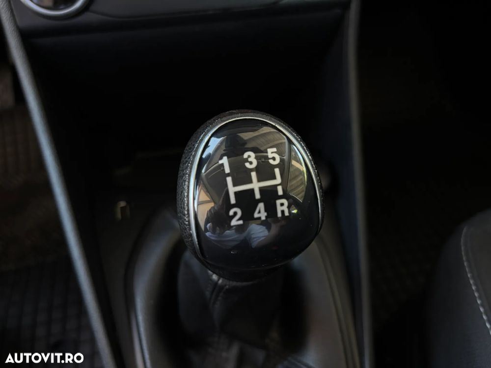 Ford Fiesta 1.1 Trend Connected - 23