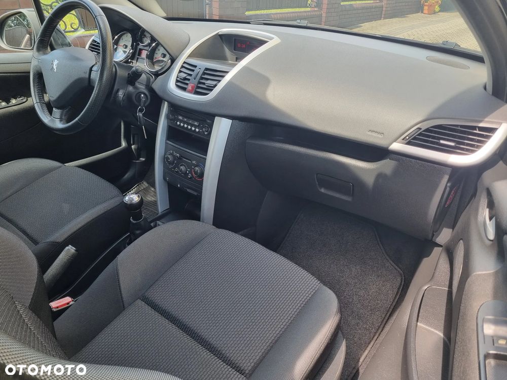 Peugeot 207 1.4 Presence Grand Prix - 21