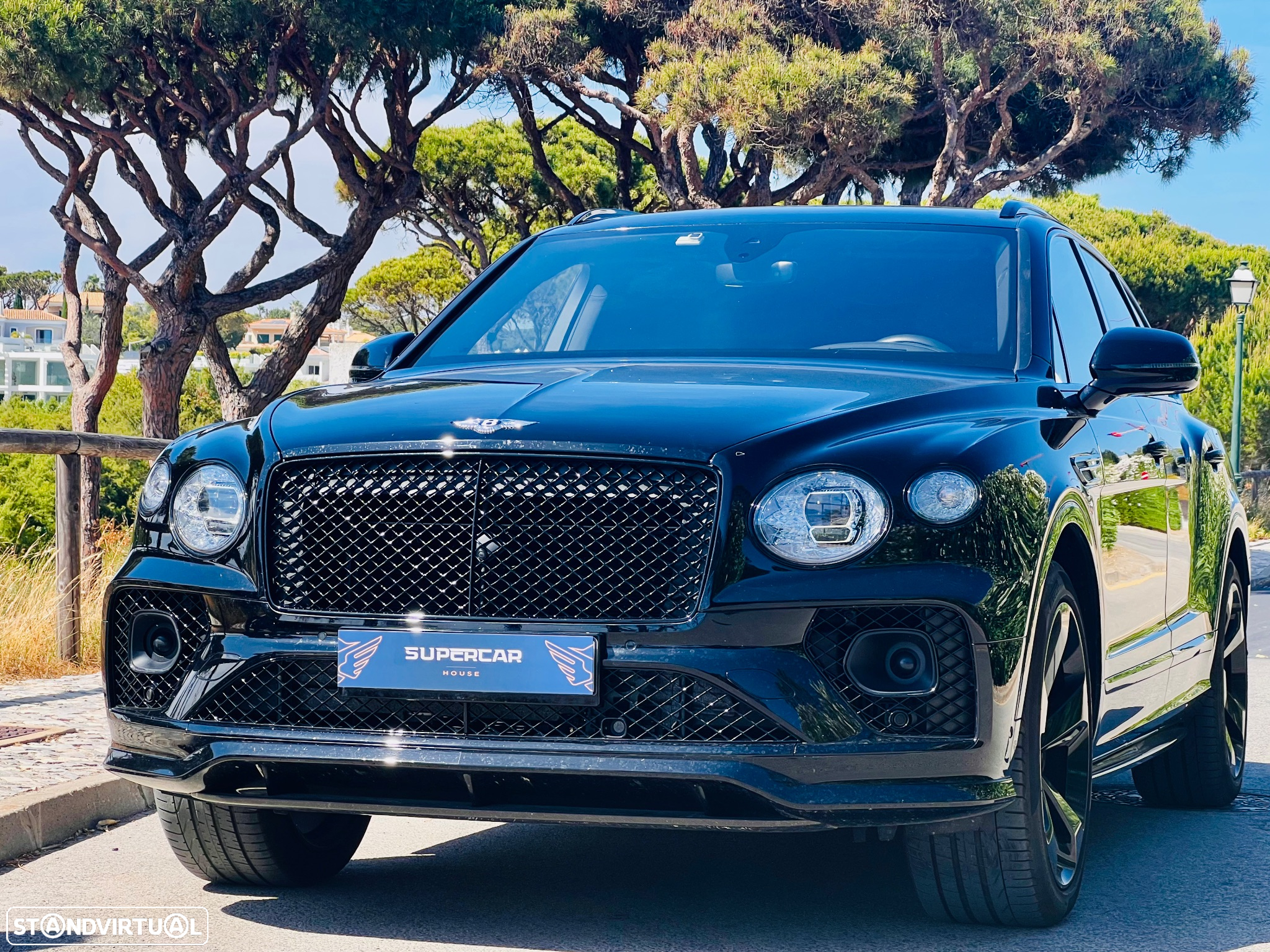 Bentley Bentayga - 18
