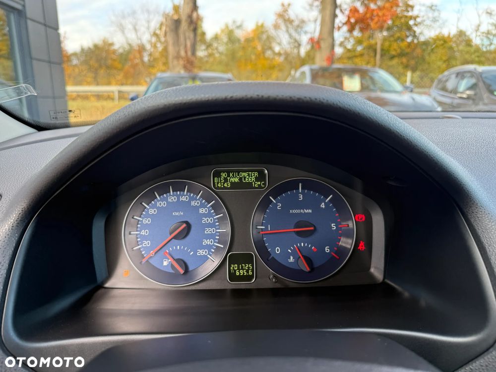 Volvo C30 D2 R-Design - 27