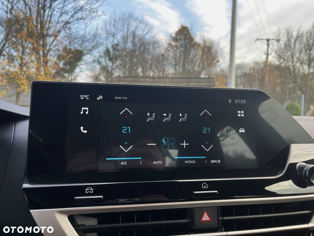 Citroën C4X BlueHDi 130 Stop&Start EAT8 SHINE - 27