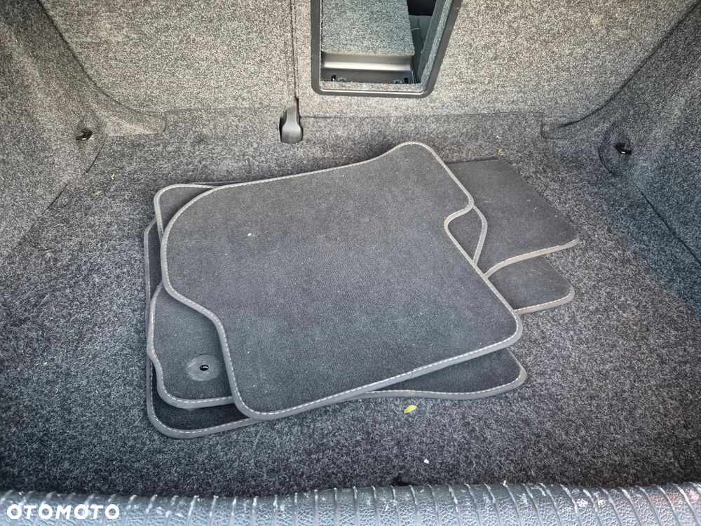 Volkswagen Golf 1.2 TSI BlueMotion Technology MATCH - 8